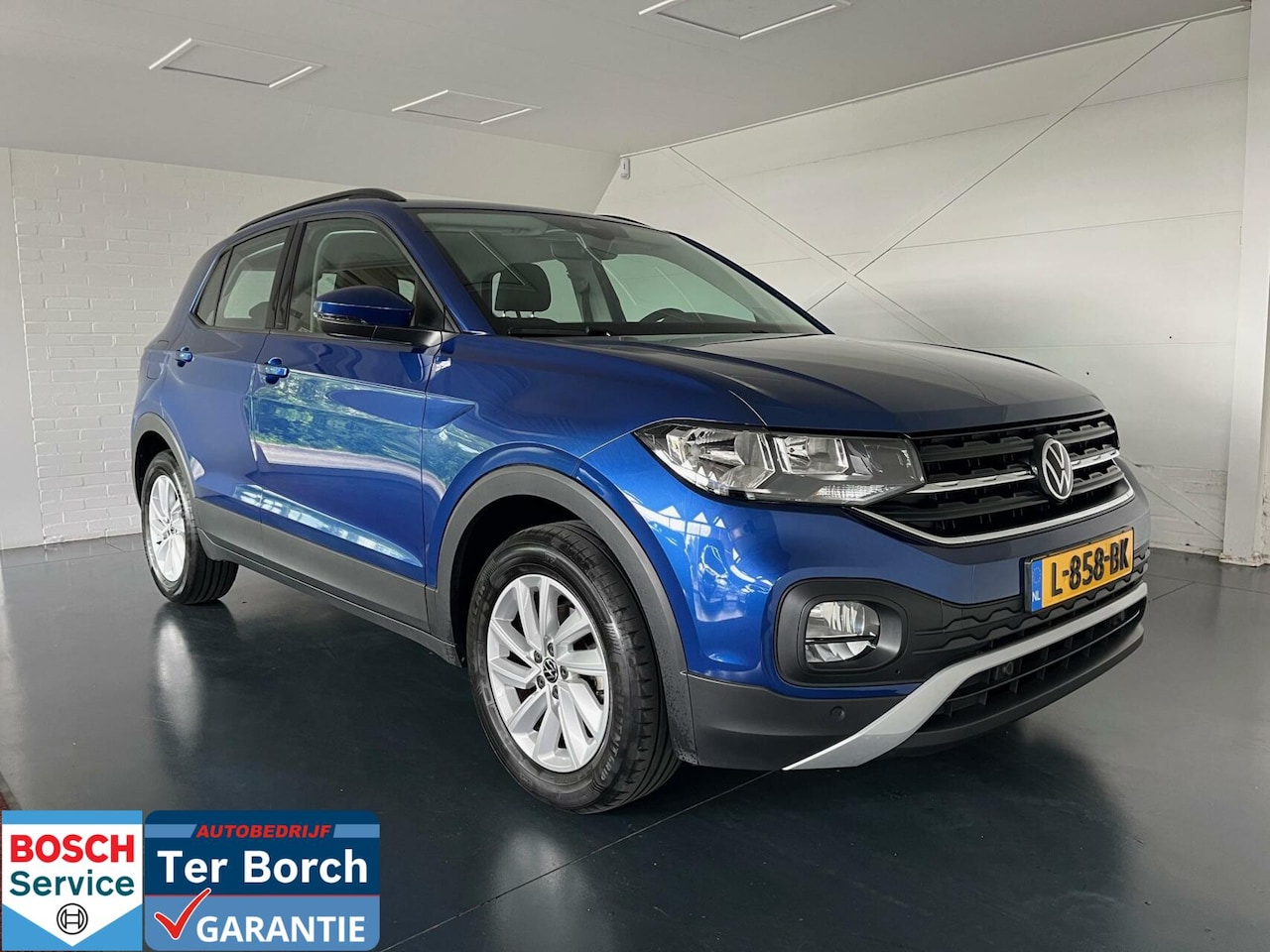 Volkswagen T-Cross - 1.0 TSI Life 1.0 TSI Life,Navigatie,Carplay,26000km! - AutoWereld.nl