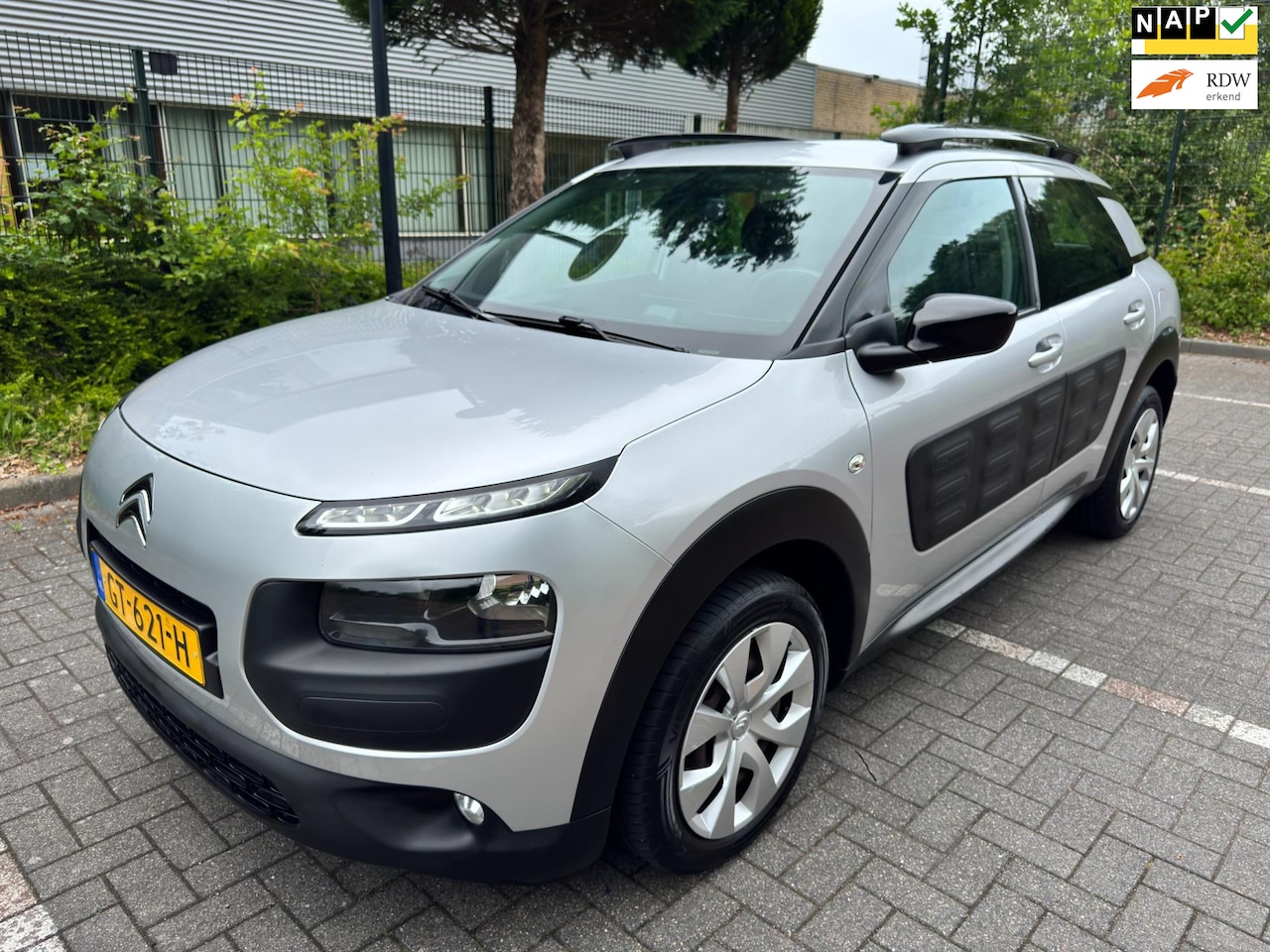 Citroën C4 Cactus - 1.2 PureTech Business / Navi / Camera / LED / PDC - AutoWereld.nl