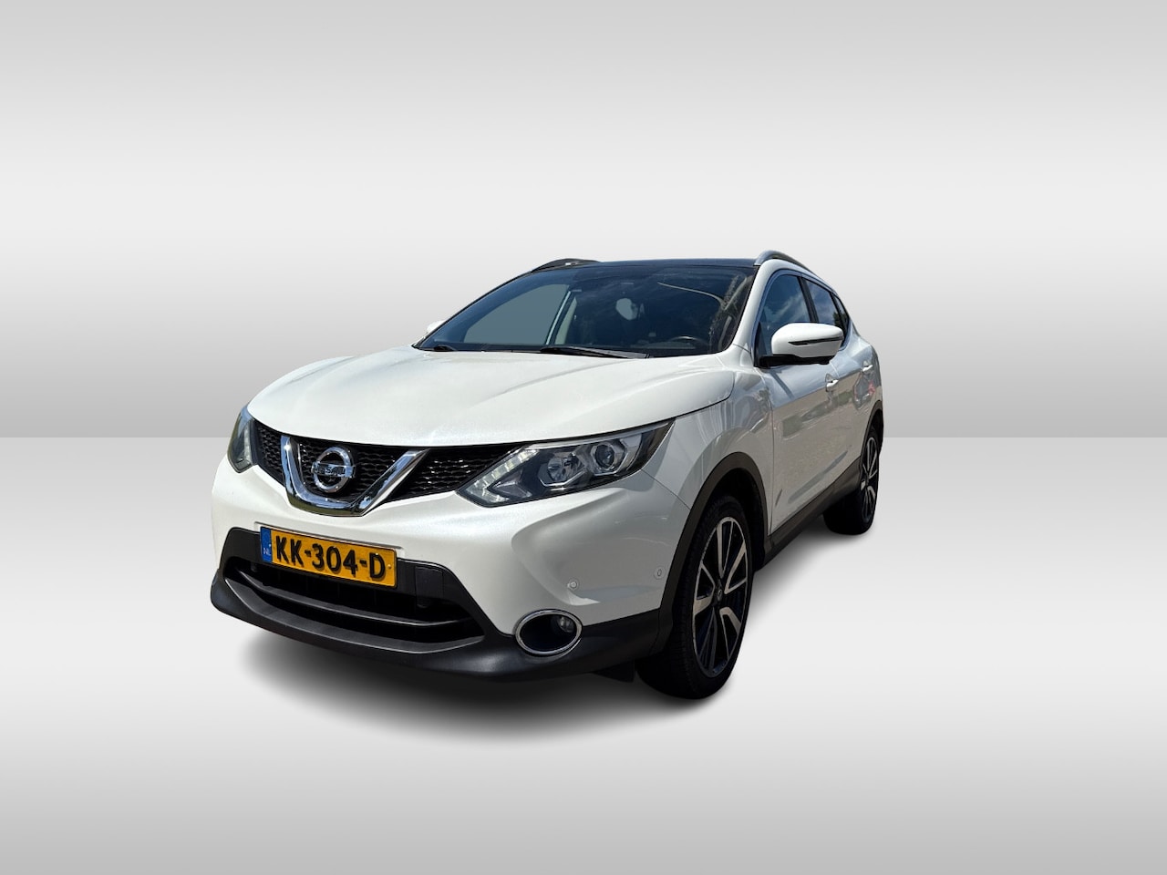 Nissan Qashqai - 1.6 Tekna Trekhaak / Panoramadak / 360Camera / Leder / Navigatie / Keyless / Dodehoek / Cr - AutoWereld.nl
