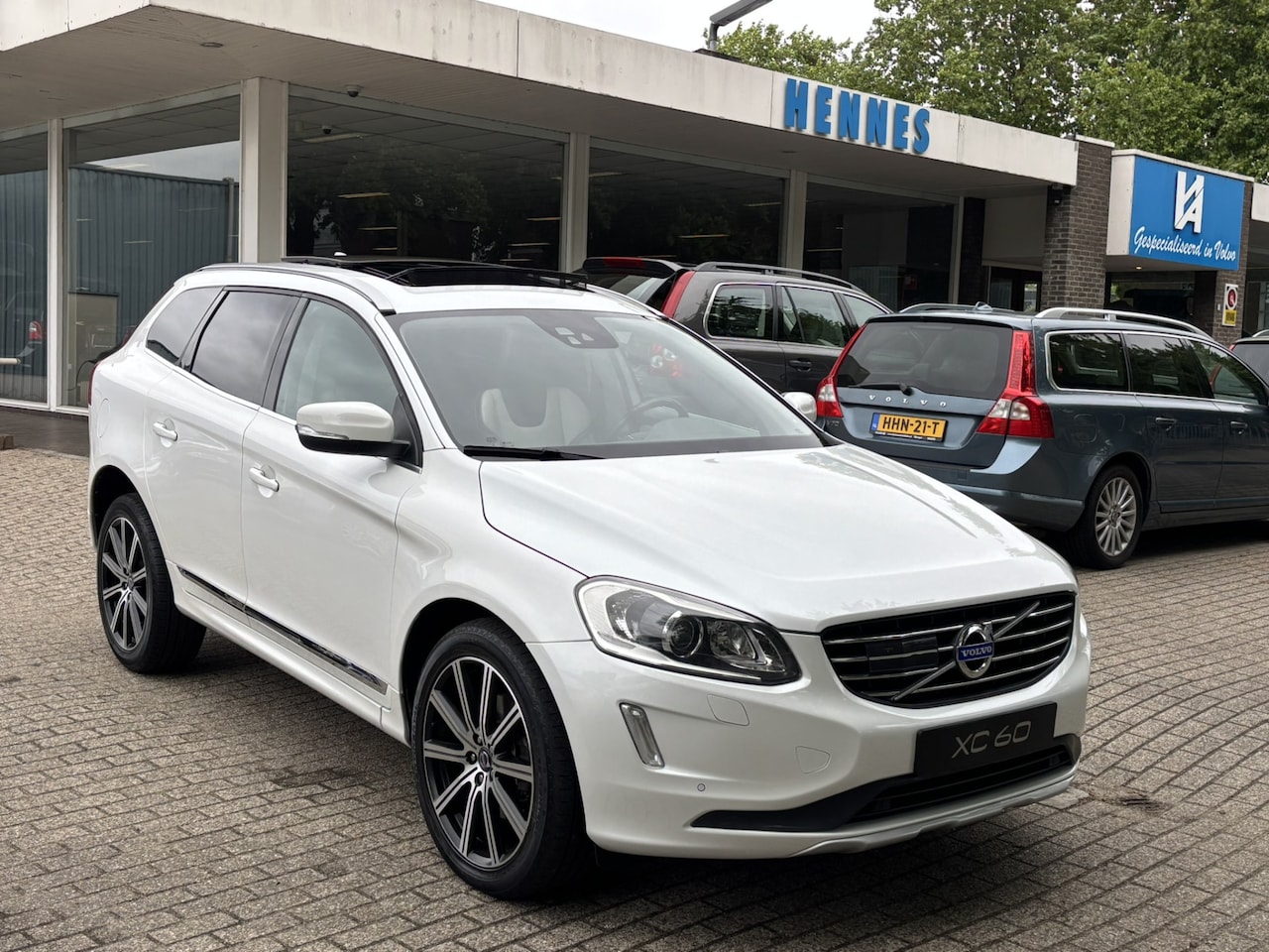 Volvo XC60 - 3.0 T6 AWD Summum Polestar ACC Standkachel - AutoWereld.nl
