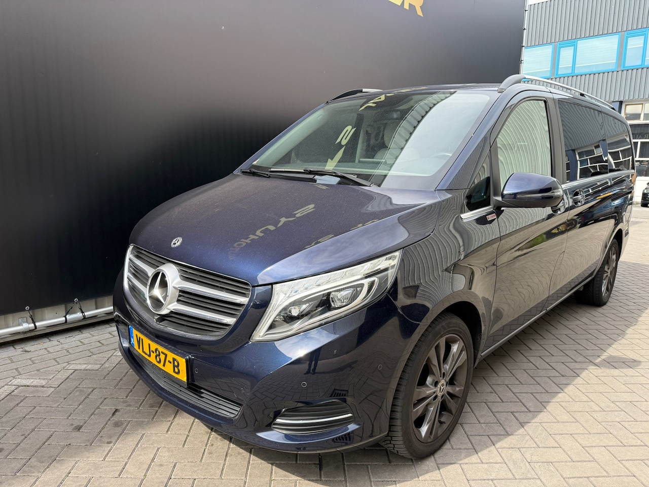 Mercedes-Benz V-klasse - 250d Lang DC Avantgarde Edition 250d Lang DC Avantgarde Edition - AutoWereld.nl