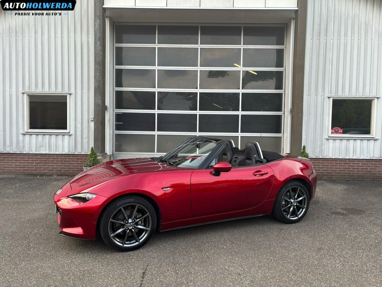 Mazda MX-5 - Skyactiv-G 184 | Recaro | Bose|Bilstein|Magma Red - AutoWereld.nl