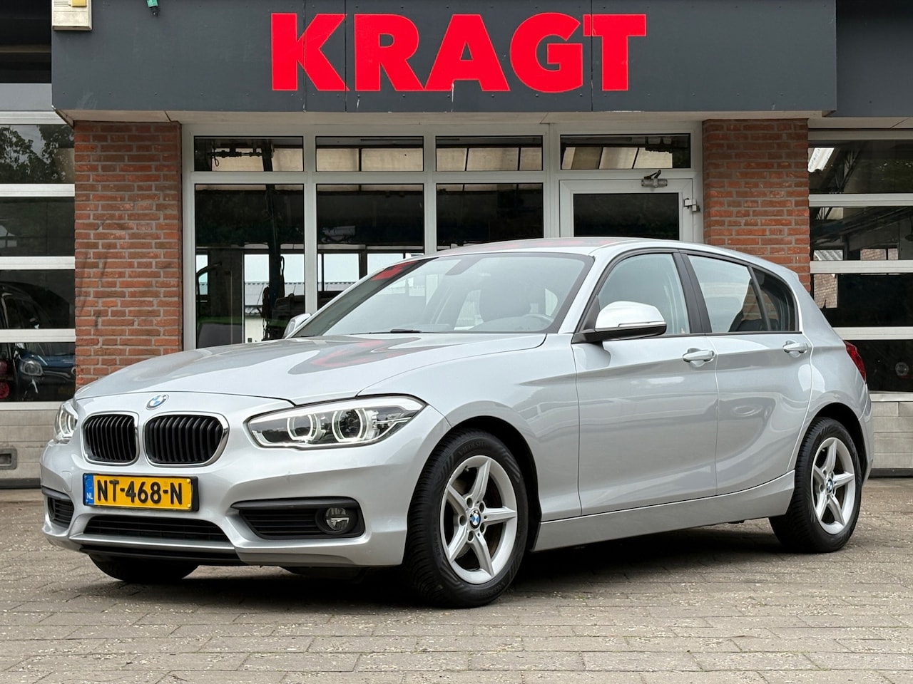 BMW 1-serie - Executive 116i 109 pk 5drs - LED - Navi - climate - nette auto! - AutoWereld.nl