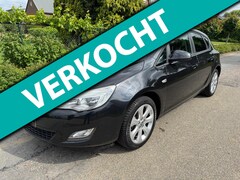 Opel Astra - 1.4 Turbo Edition Airco Navi Cruise Trekhaak