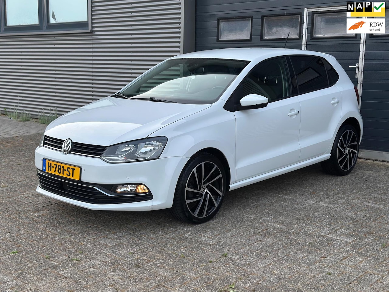 Volkswagen Polo - 1.4 TDI Business Edition NAVI - CLIMA - PDC - ZEER NETTE AUTO. - AutoWereld.nl