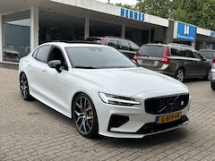 Volvo S60 - T8 AWD Twin Engine Polestar Engineered B&W Pano
