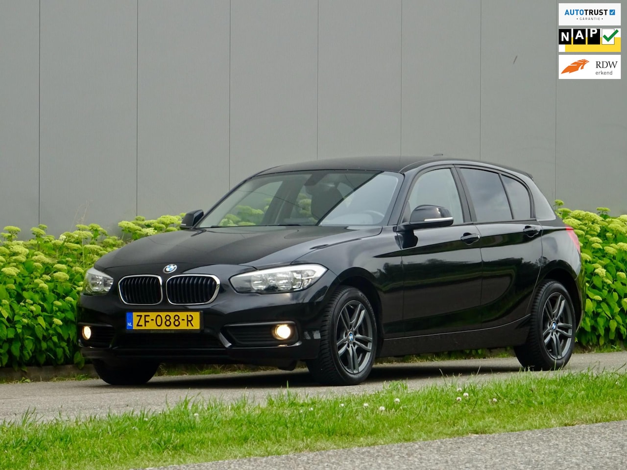 BMW 1-serie - 116i M Sport /// LED - Navi - Velgen - Dealer-Oh - - AutoWereld.nl