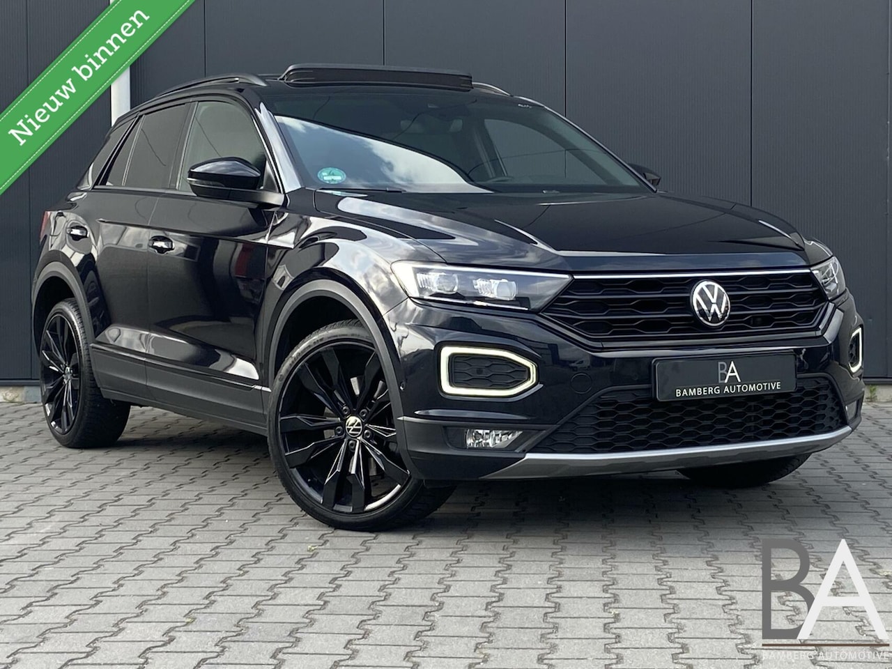 Volkswagen T-Roc - 1.5 TSI virtual|pano|trekhaak|ACC|lane - AutoWereld.nl