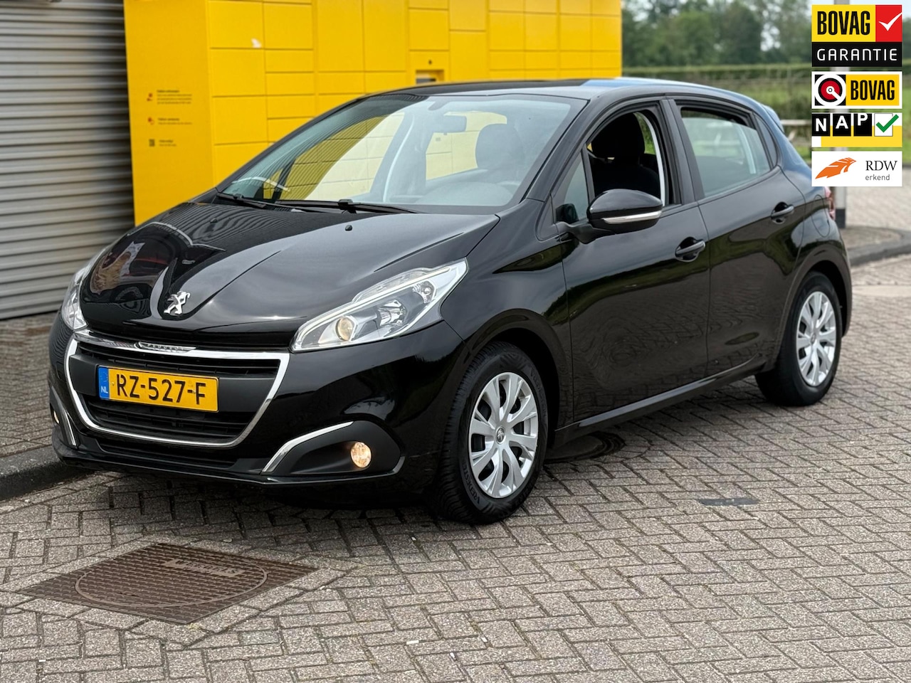 Peugeot 208 - 1.2 PureTech Blue Lion Bj 2018 5Drs Airco Pdc 1e eigenaar - AutoWereld.nl