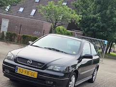 Opel Astra - 2.0-16V Diamond