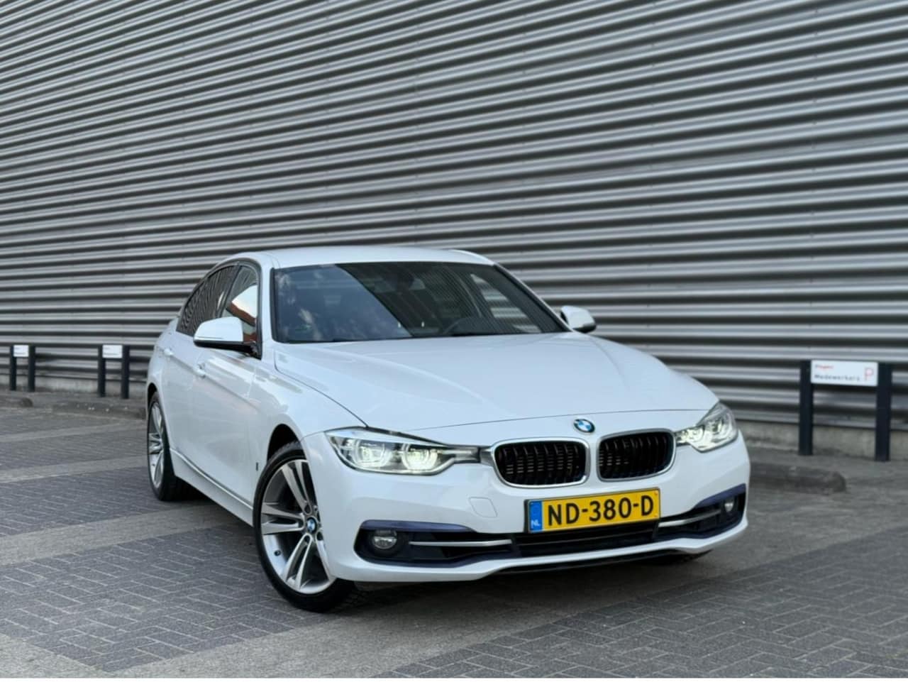 BMW 3-serie - 330e Centennial Executive (12-2016) AUT|XENON|NETTE ST. - AutoWereld.nl