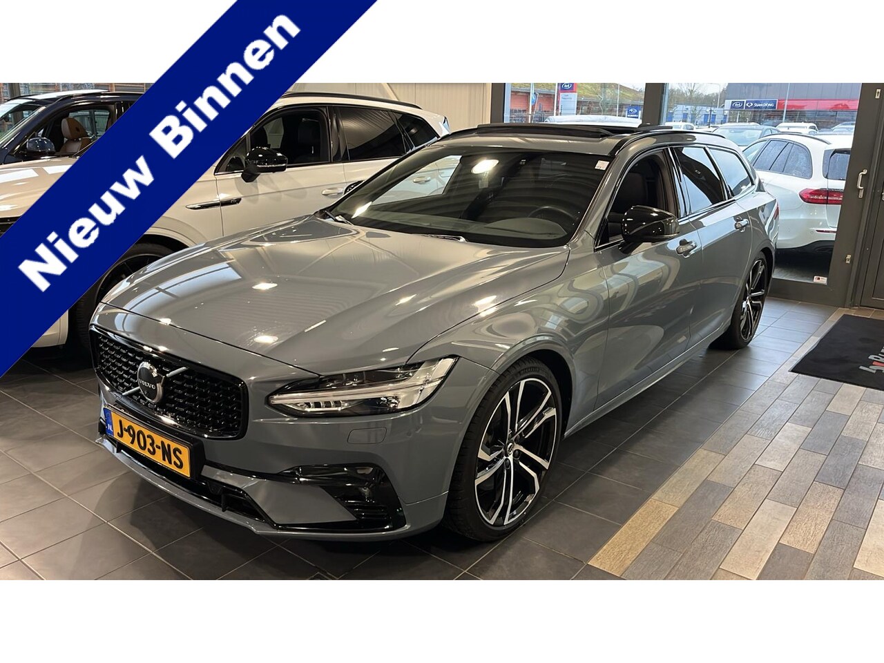 Volvo V90 - 2.0 B4 R-Design Harman/Kardon | Panoramad Winterpakket | Camera - AutoWereld.nl
