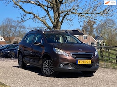 Peugeot 2008 - 1.2 PureTech Active | Cruise + Clima + Navi nu € 6.975,