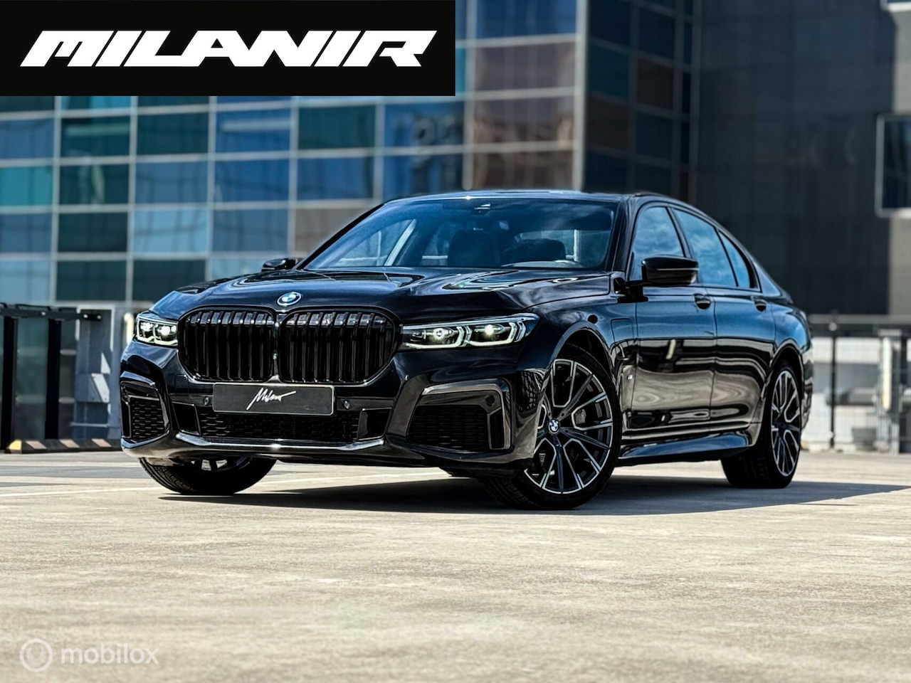 BMW 7-serie - 745e High Executive |HUD |TV schermen |360 - AutoWereld.nl