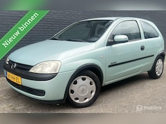 Opel Corsa - 1.2-16V Nieuwe APK