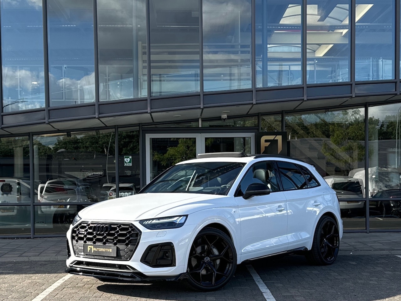 Audi Q5 - 55 TFSI e S Line Pano|Luchtveri|HuD|Massage|Trekhaak - AutoWereld.nl