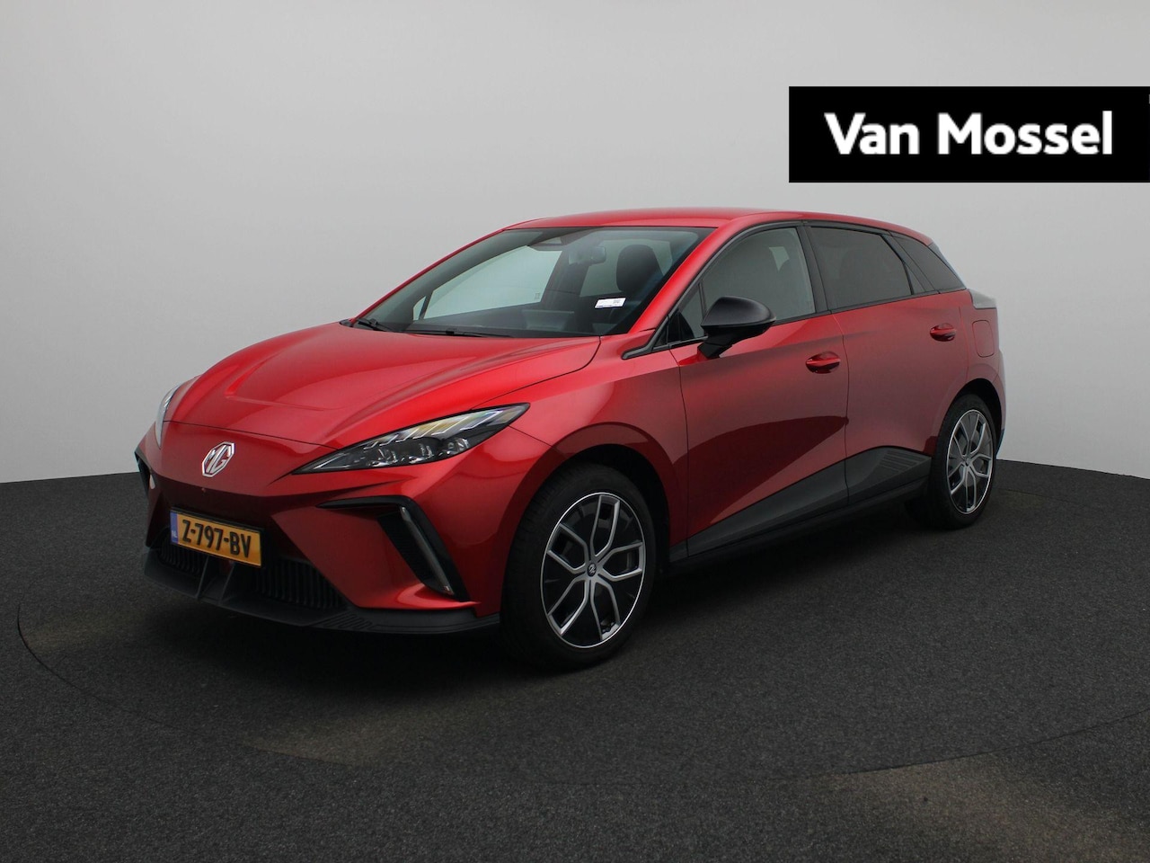 MG MG4 Electric - Luxury 64 kWh - AutoWereld.nl