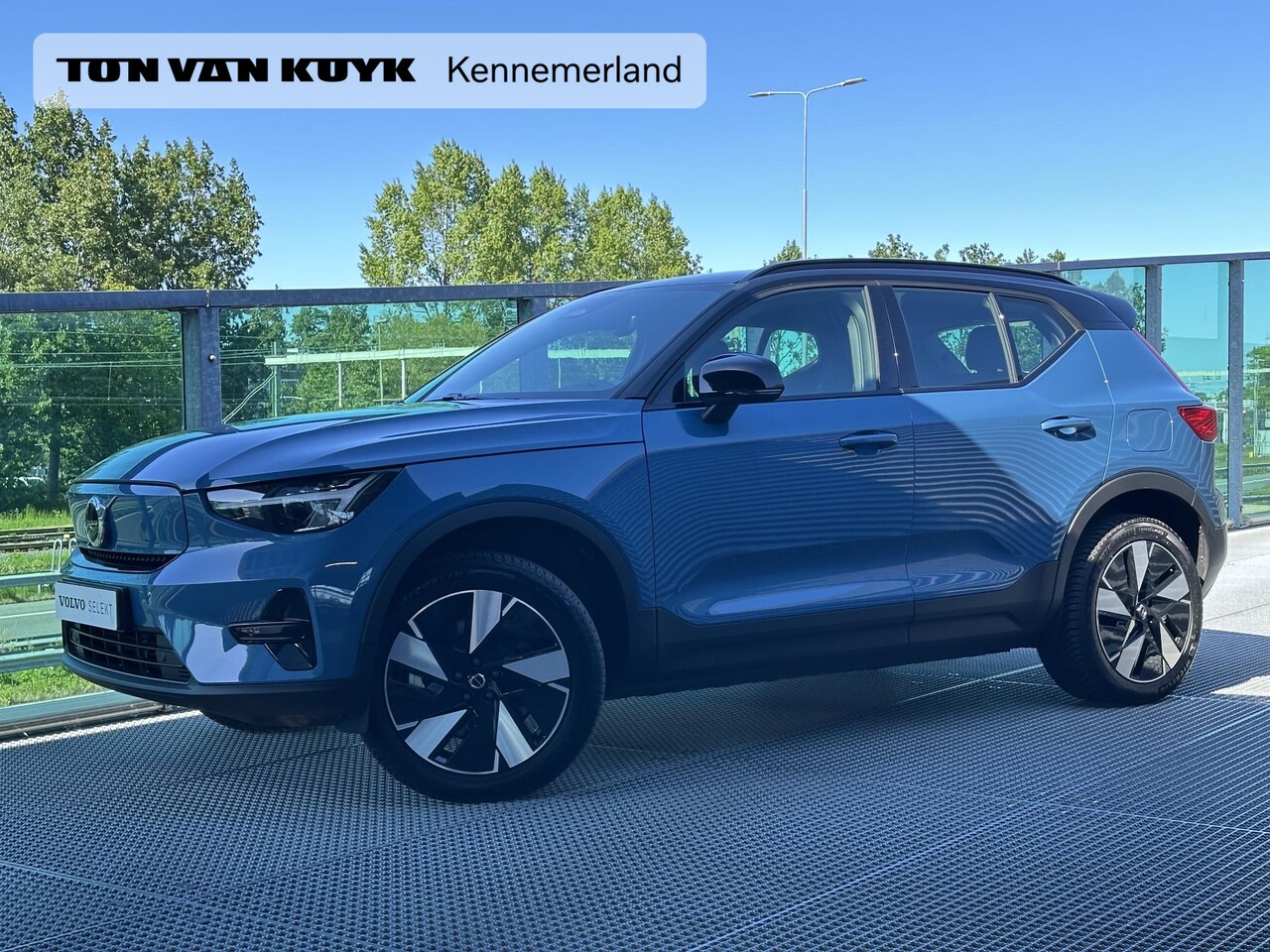 Volvo XC40 - Single Motor Extended Range Plus 82 kWh / Trekhaak / Camera achter / Verwarmde stoelen / L - AutoWereld.nl