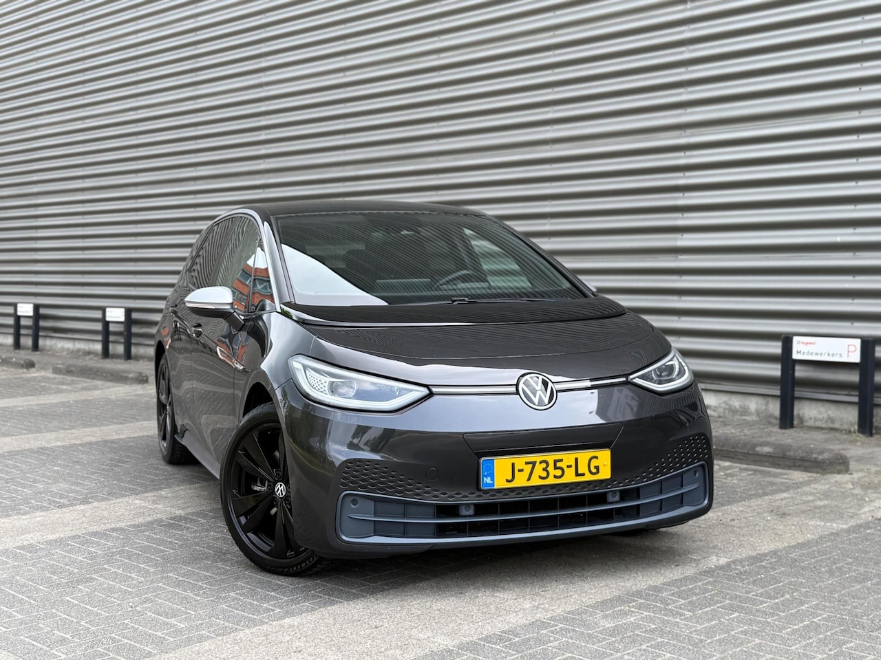 Volkswagen ID.3 - First Plus 204PK 58 kWh (bj 11-2020) LEER|FULL LED|EXPORTPRICE - AutoWereld.nl
