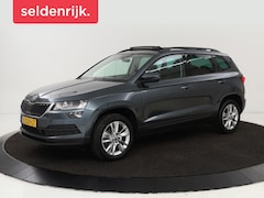 Skoda Karoq - 1.0 TSI Business Edition | Panoramadak | Stoelverwarming | Trekhaak | Carplay | Navigatie