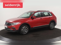 Volkswagen Tiguan - 1.4 TSI eHybrid Life | Stoel & stuurverwarming | Carplay | Adaptive cruise | Full LED | Na