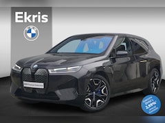 BMW iX - xDrive40 Sportpakket 22'' / Soft Close / Warmte Comfortpakket / Harman Kardon
