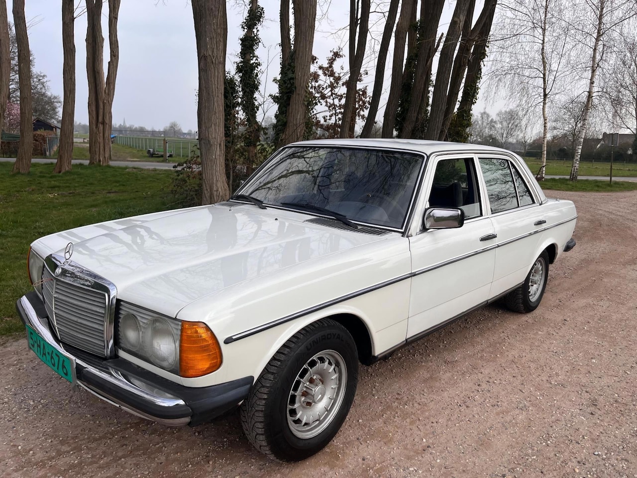 Mercedes-Benz 200-280 (W123) - 200 (W123) 200 - AutoWereld.nl