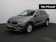 Volkswagen T-Roc - 1.0 TSI Life | Airco | Parkeersensoren | Park Assist | Digital Cockpit | All Season Banden