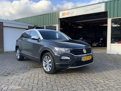 Volkswagen T-Roc - 1.5 TSI, LED, VIRTUEEL, ELEKTR, ACHTERKLEP, STOELVERW, CARPLAY, NAV, 150pk