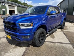 Dodge Ram 1500 - 4X4 5.7 V8 4x4 Crew Cab Sport