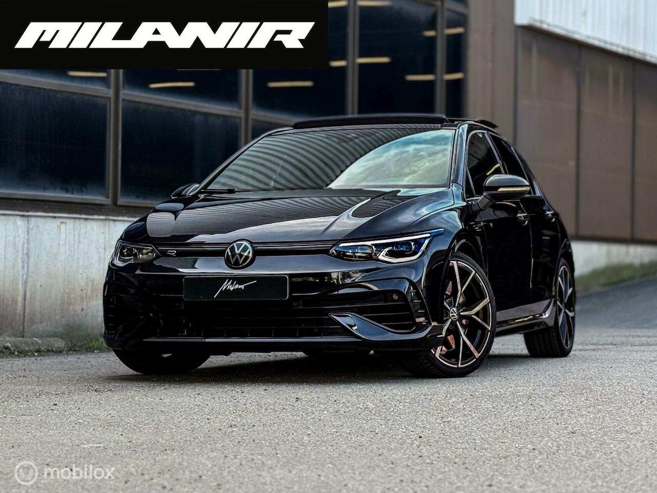 Volkswagen Golf - 2.0 TSI R 4Motion |Pano|Drift|Leder|H&K|HUD - AutoWereld.nl