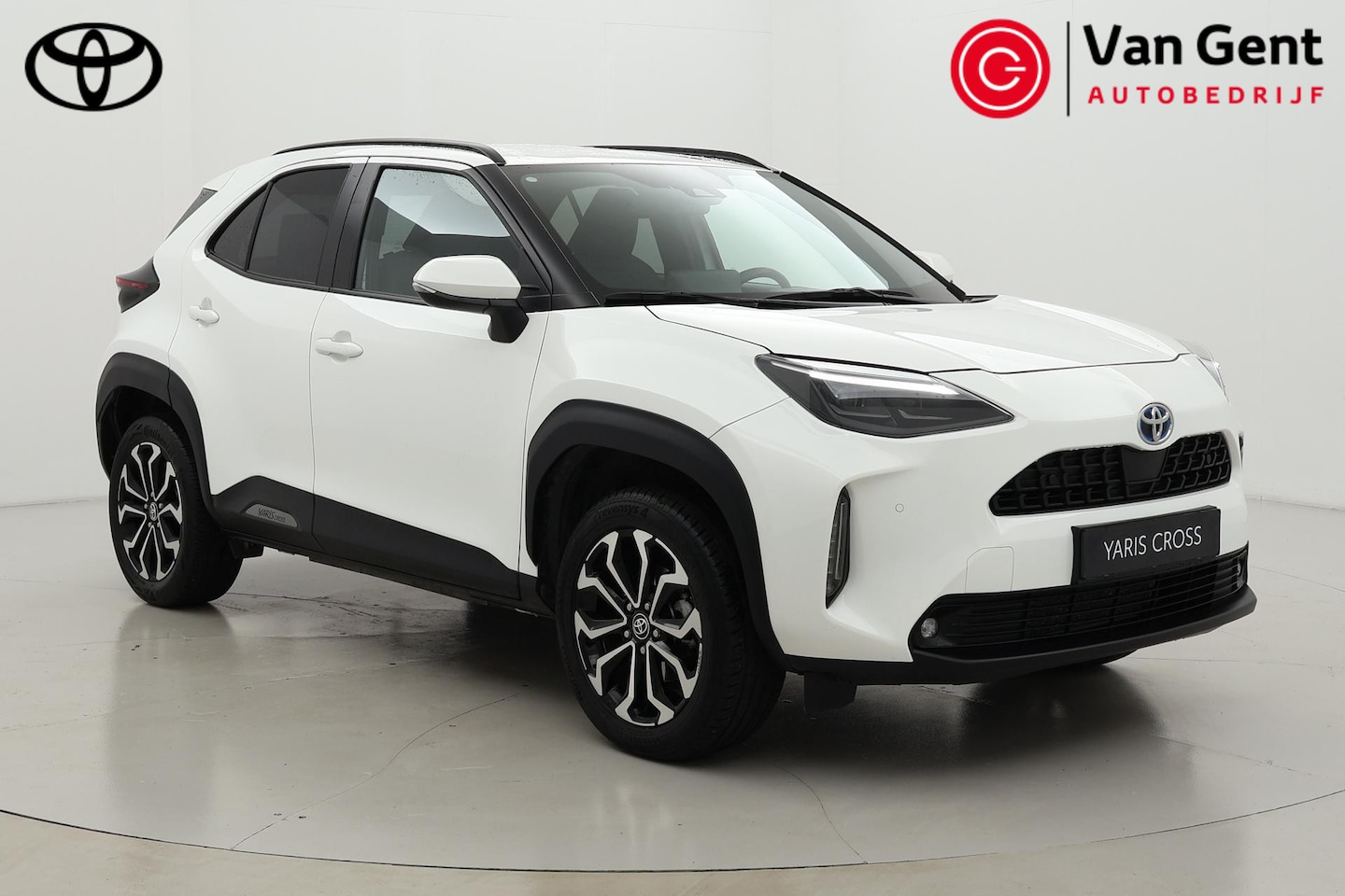 Toyota Yaris Cross - 1.5 Hybrid 115 First Edition | Trekhaak | Navigatie - AutoWereld.nl