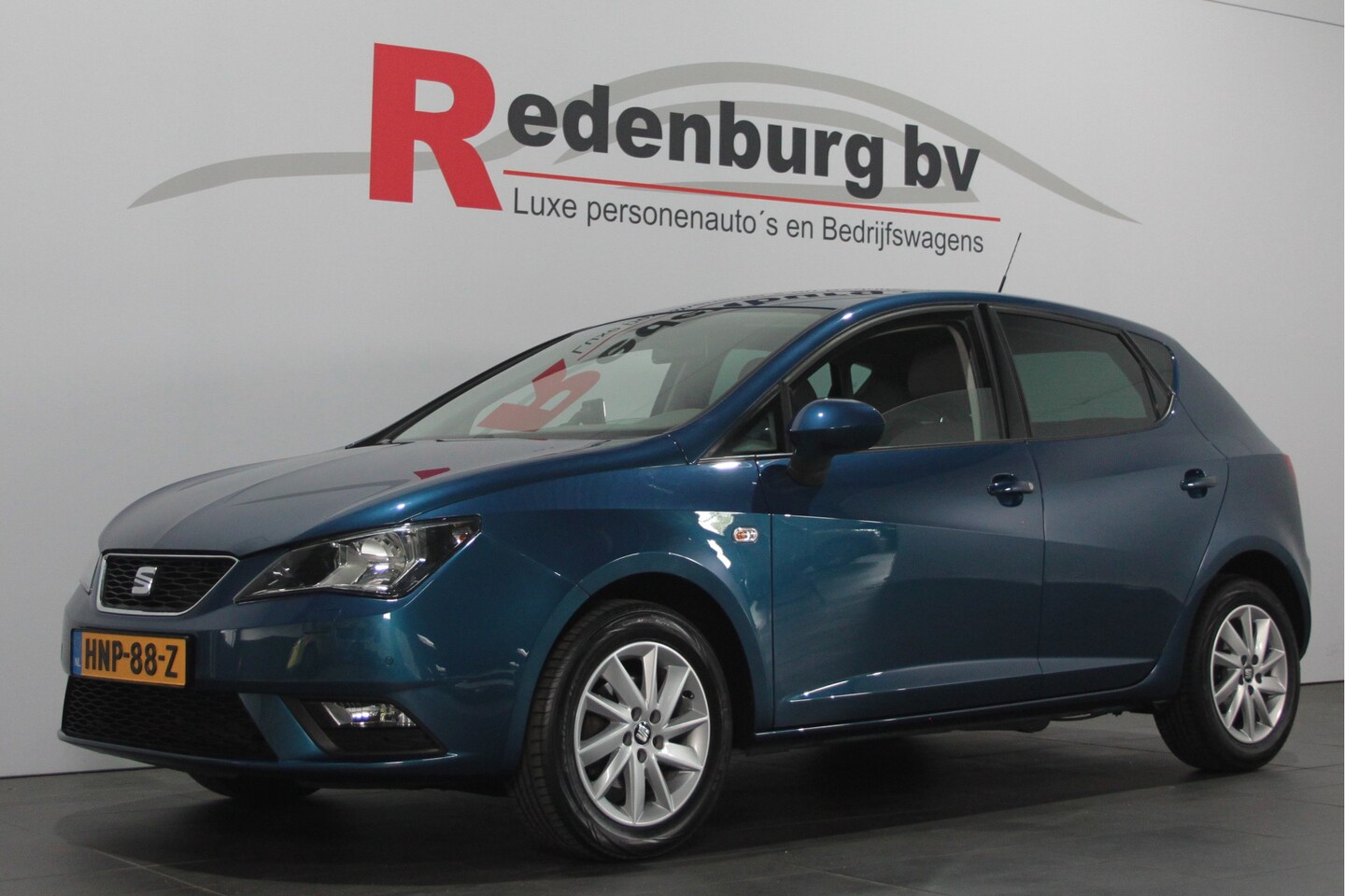 Seat Ibiza - 1.2 TSI Style - Navi / Bluetooth / Cruise / Stoelverw. - AutoWereld.nl