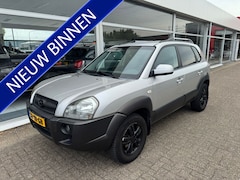 Hyundai Tucson - 2.0i Style Premium | Trekhaak | Elektrische ramen | Cruise control | Airco | APK tot 26-01
