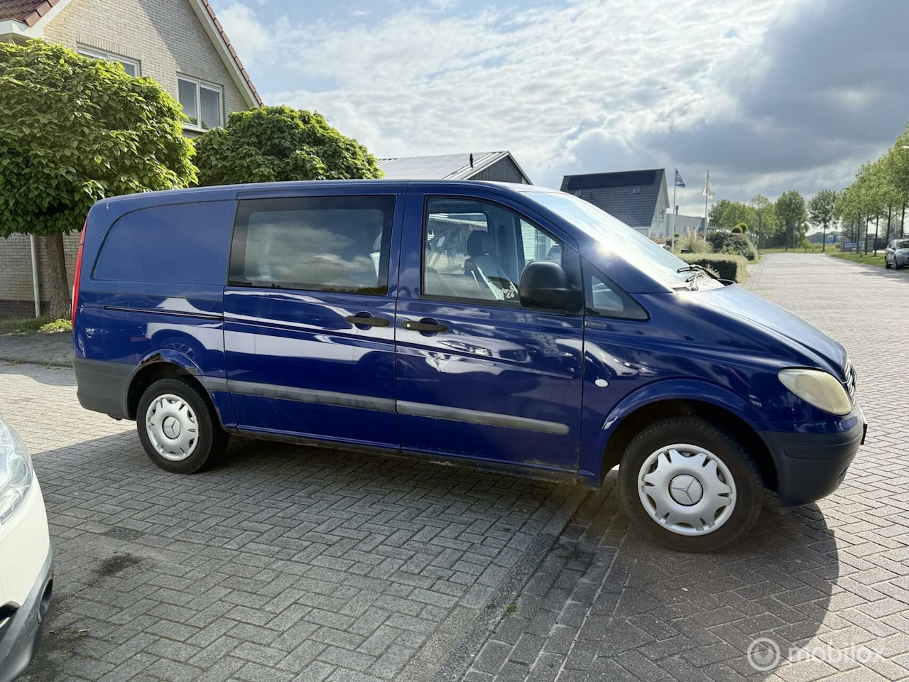 Mercedes-Benz Vito - Bestel 109 CDI 320 ROLSTOEL LIFT (laswerk) - AutoWereld.nl