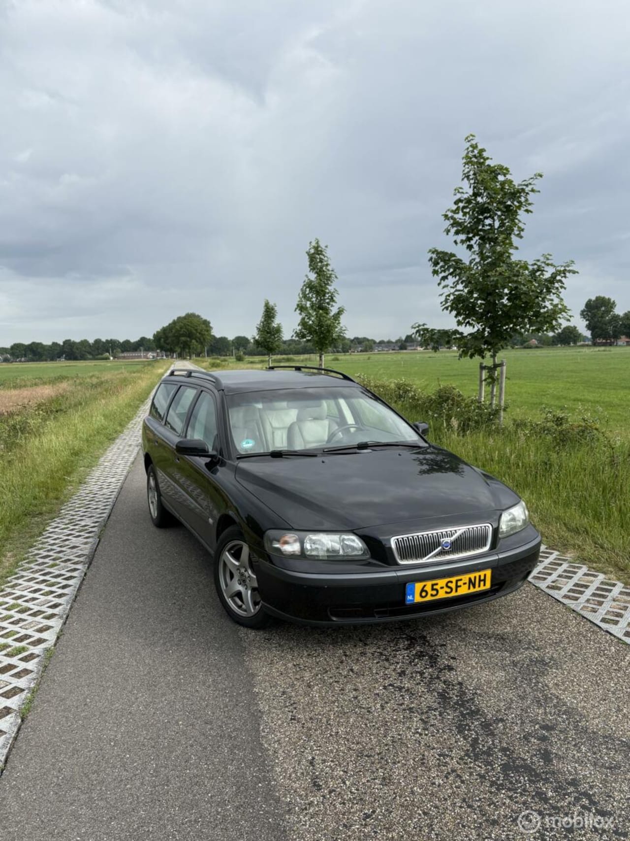 Volvo V70 - 2.4 2.4 - AutoWereld.nl