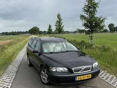 Volvo V70 - 2.4