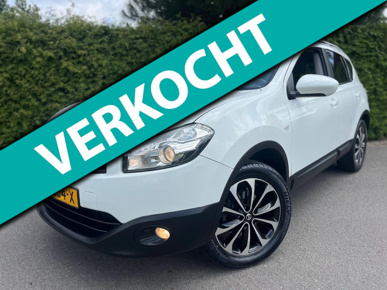 Nissan Qashqai - 2.0 Connect Edition Pano Navi Trekhaak - AutoWereld.nl
