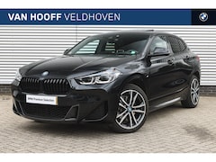 BMW X2 - xDrive25e High Executive M Sport Automaat / Panoramadak / Sportstoelen / Achteruitrijcamer