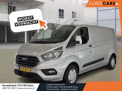 Ford Transit Custom - 131pk L2H1 Trend Trekhaak Camera Cruise control Airco Parkeersensoren 3-Zits Euro6