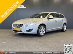 Volvo V60 - 2.4 D5 Kinetic | Climate | Cruise | Navi | PDC | Stoelverwarming | Trekhaak |
