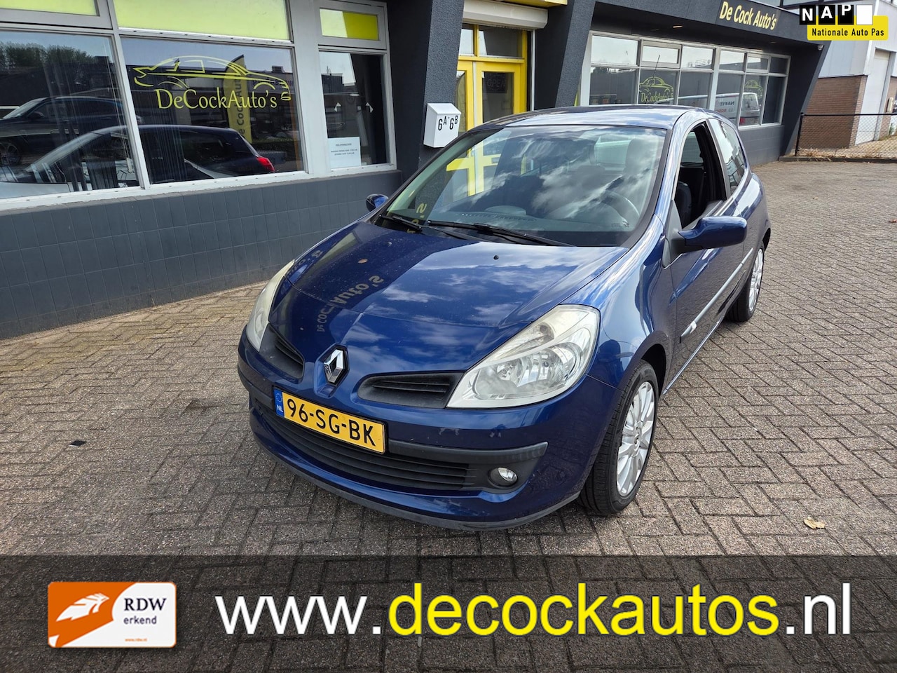 Renault Clio - 1.4-16V Team Spirit/AIRCO/TREKHAAK - AutoWereld.nl