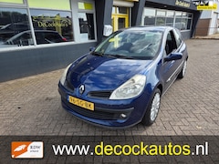 Renault Clio - 1.4-16V Team Spirit/AIRCO/TREKHAAK