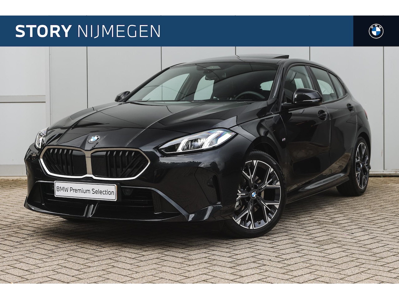 BMW 1-serie - 120 M Sport Automaat / Panoramadak / Sportstoelen / M Adaptief onderstel / Achteruitrijcam - AutoWereld.nl