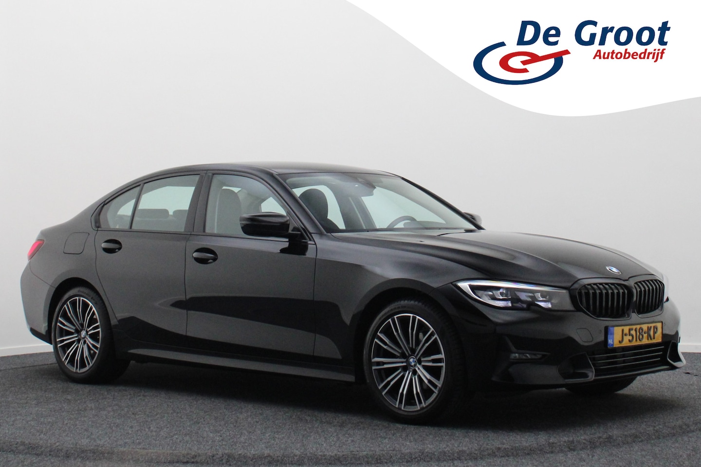 BMW 3-serie - 318i Executive Edition Leer, Sportstoelen, Lane Assist, Apple Carplay, LED, PDC, 18" - AutoWereld.nl