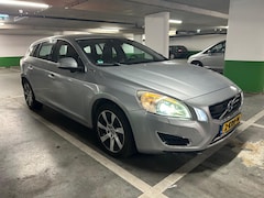 Volvo V60 - 2.4 D6 AWD Plug-In Hybrid Pure Limited bj13 full