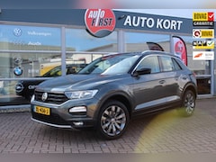 Volkswagen T-Roc - 1.5 TSI Style, trekhaak, navi, camera
