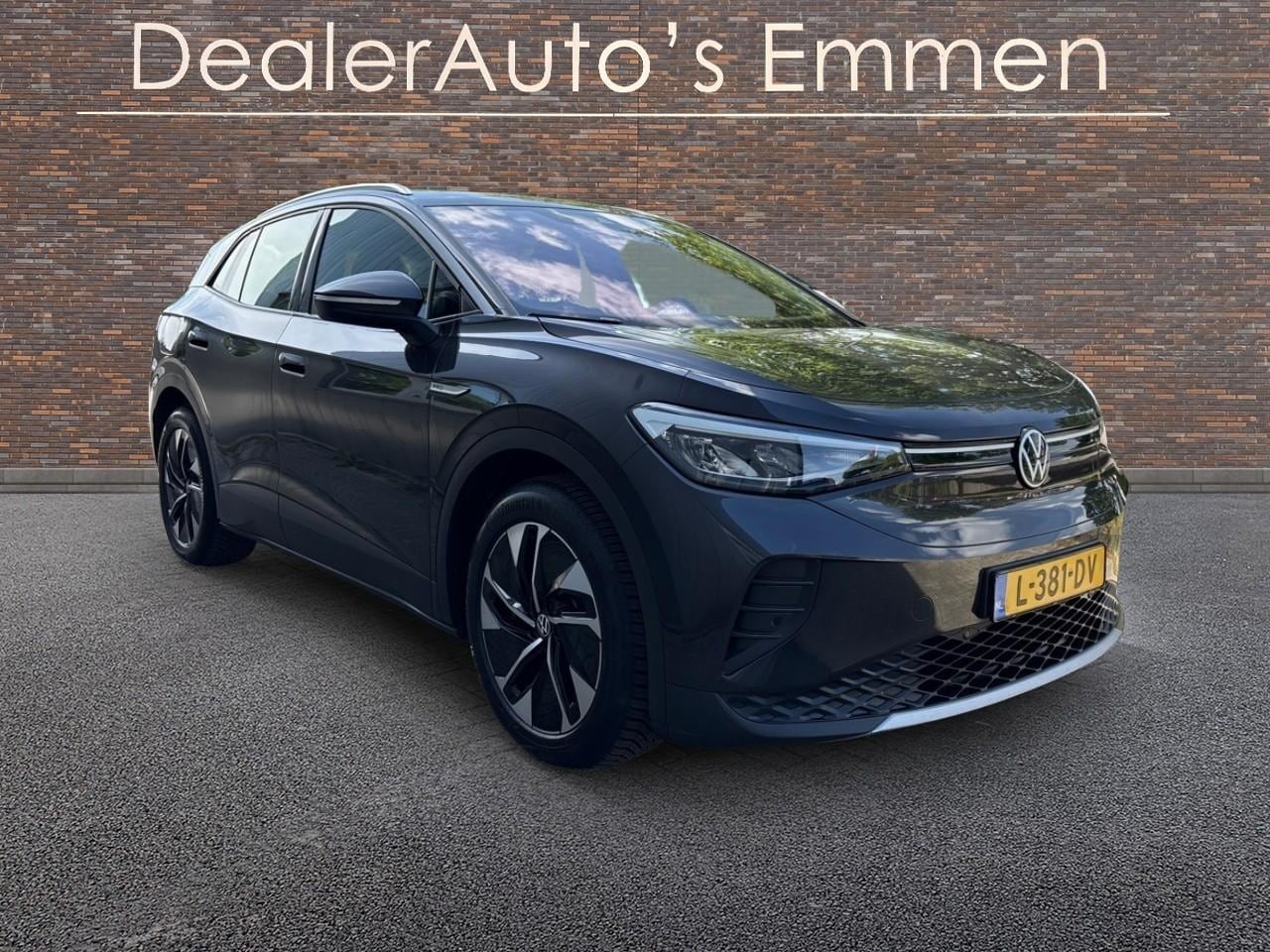 Volkswagen ID.4 - Life 77 kWh ECC LMV NAVIGATIE CRUISE - AutoWereld.nl