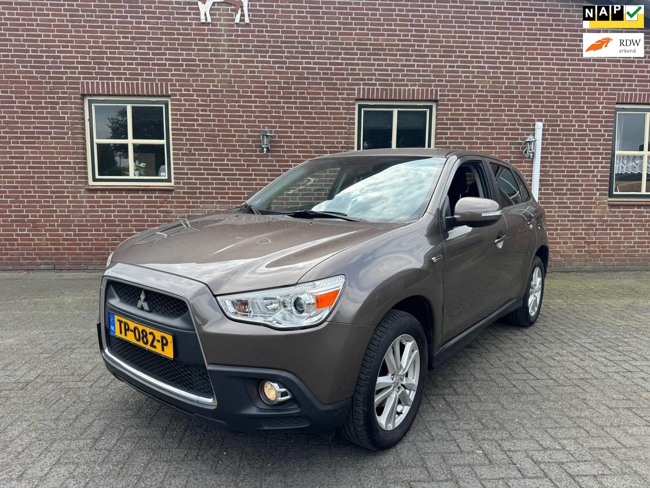 Mitsubishi ASX - 1.6 Intense ClearTec NW APk stoelverwarming, airco - AutoWereld.nl