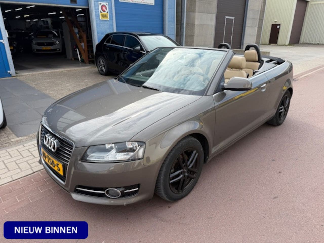 Audi A3 Cabriolet - 1.6 TDI Ambition Pro Line Business 2012 NAP Leder, Camera, 16" LMV, Elek. dak, Cruise Cont - AutoWereld.nl